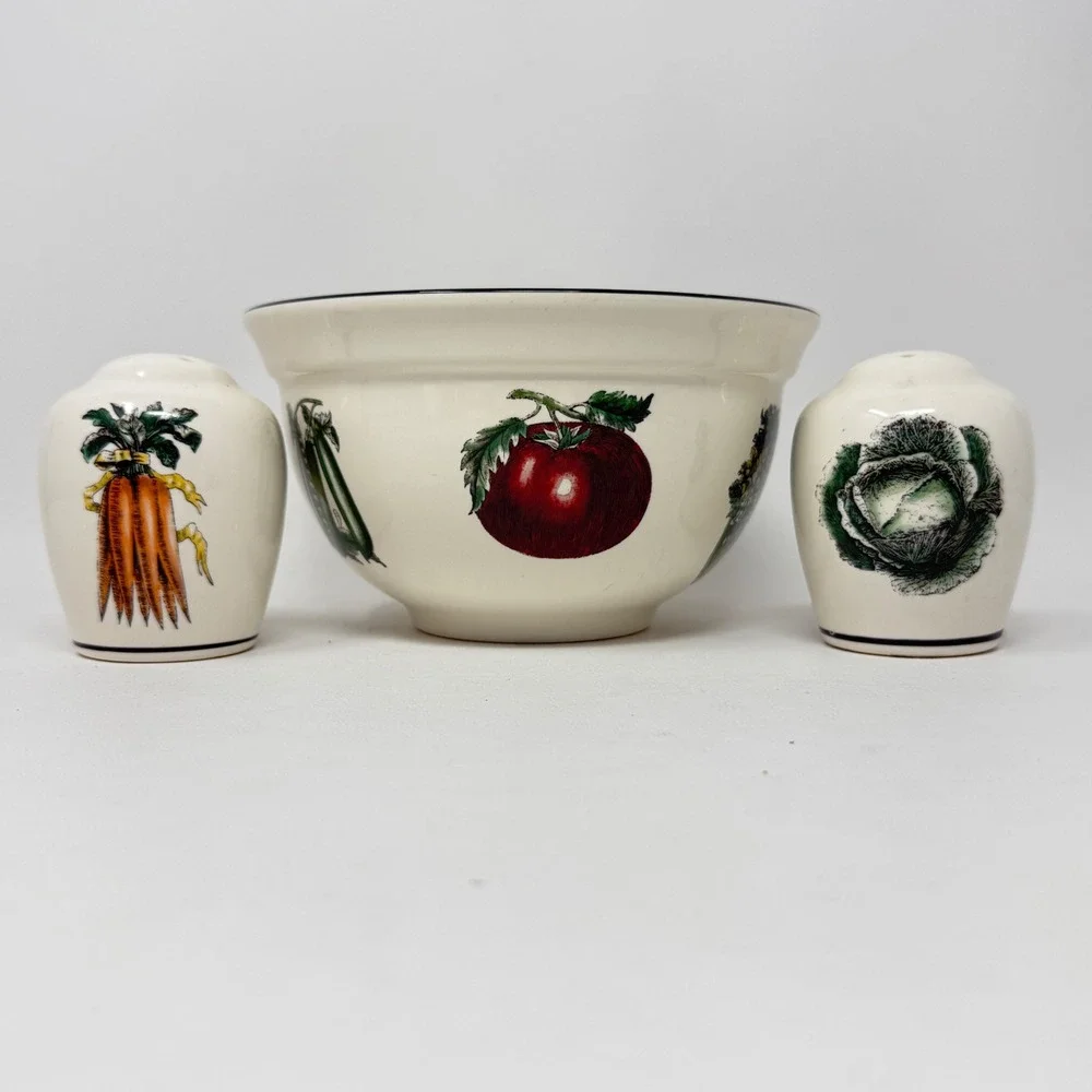 Pfaltzgraff Garden Vegetable Mixing Bowl and Salt Pepper Shakers Set‎ Stoneware